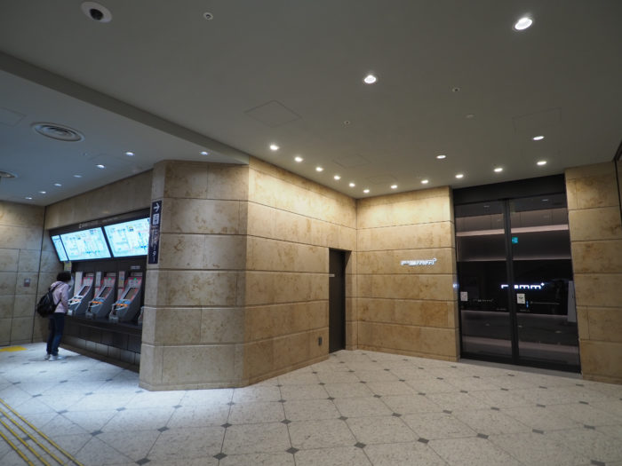 神戸三宮阪急ビル」高層階のホテル『レムプラス神戸三宮』。「眠り」にこだわり「枕」も選べる。「お昼寝」利用も | 神戸ジャーナル