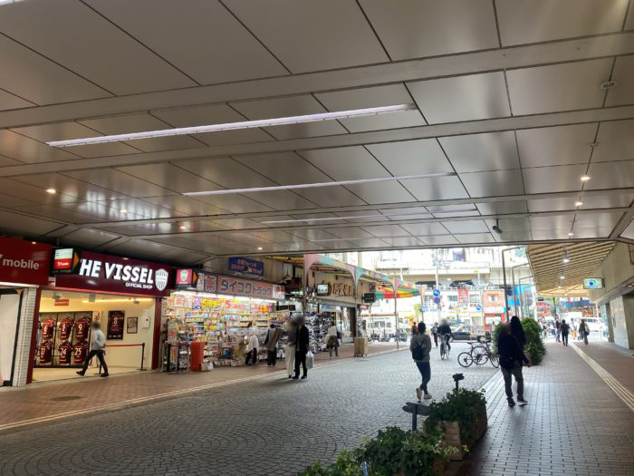 三宮センター街にサッカー ヴィッセル神戸 のオフィシャルショップ The Vissel ザ ヴィッセル ができてる 神戸ジャーナル