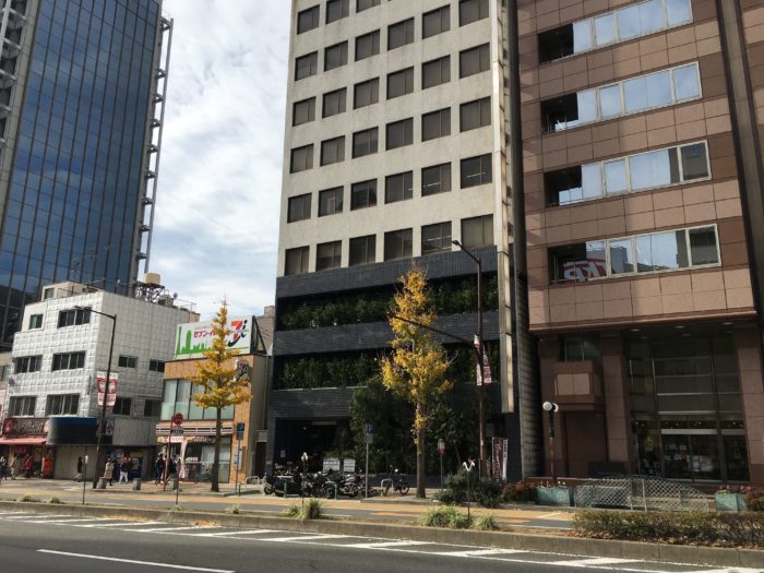 Jr三ノ宮駅から山側すぐに グリーンハウス ヴァルト ってカフェ イタリアンのお店ができてる 人気の グリーンハウス シルバ の姉妹店 神戸ジャーナル