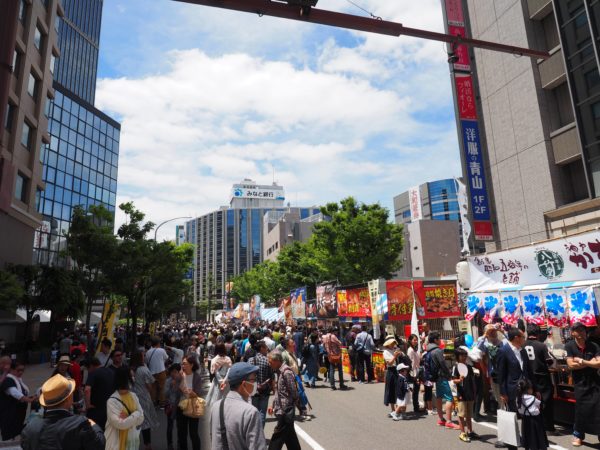 初夏を彩る 神戸まつり に行ってきた ディズニーやラグビー選手など おまつりパレード も 神戸ジャーナル