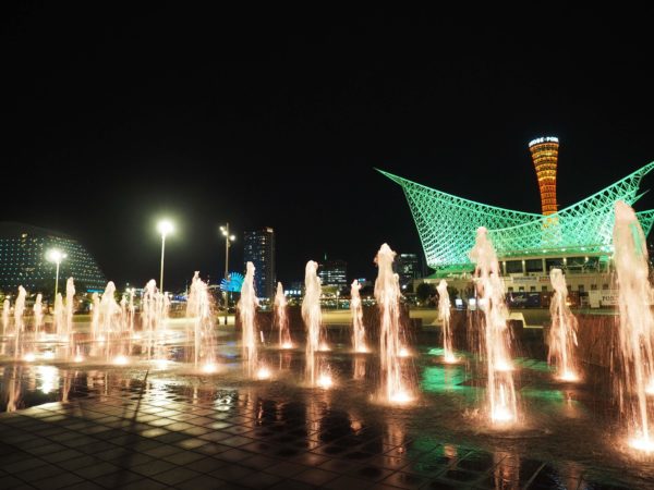 メリケンパークにできた 噴水広場 の夜の様子を見てきた 神戸ジャーナル