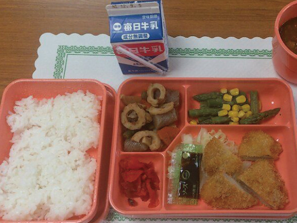 11月から市立中学校で 給食 が開始されるみたい 来年度中には全校導入する模様 神戸ジャーナル