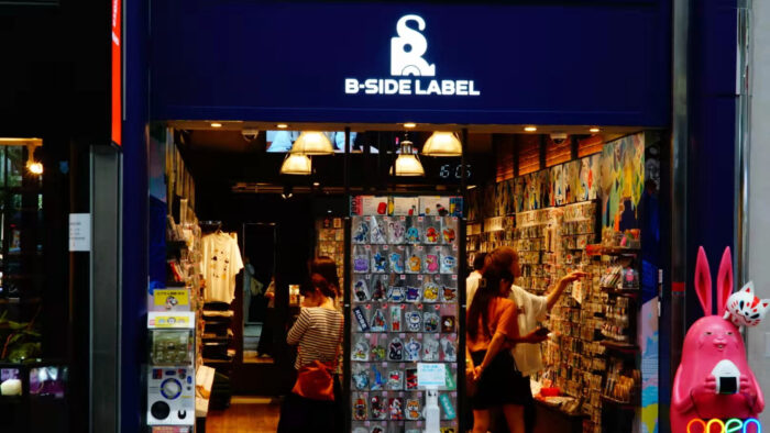 神戸市三宮にある、おしゃれステッカー専門店『B-SIDE LABEL』 | 神戸