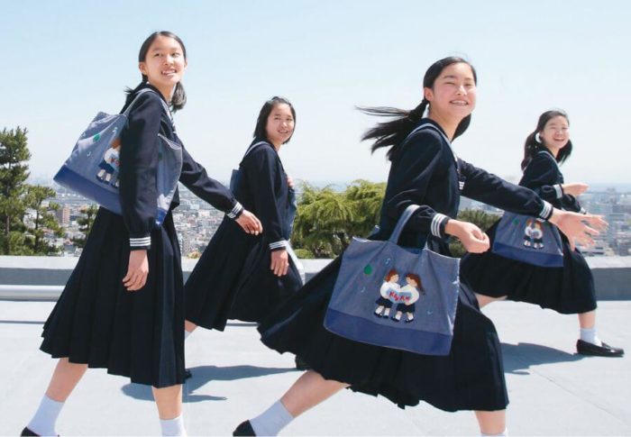 神戸・女子学生の定番「あのバッグ」に迫る！読者アンケートで神戸女子