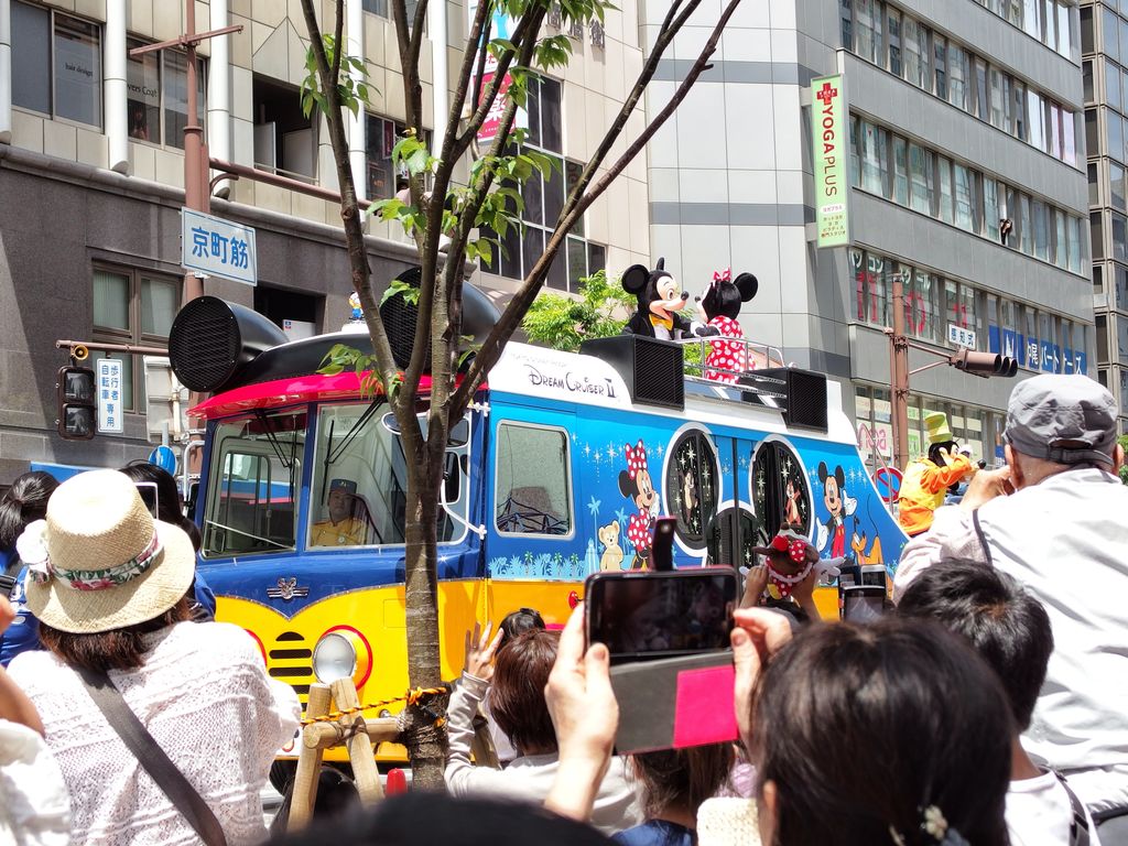 神戸まつり おまつりパレード 人気すぎる 東京ディズニーリゾート ミッキー ミニー 神戸ジャーナル