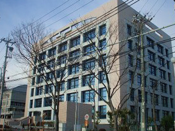 長田区役所