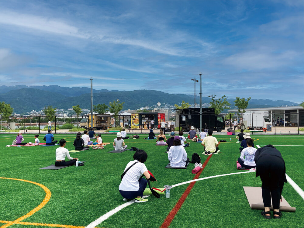 西宮市 西宮浜 謎解きスポーツラリー & ビールヨガ・パークフィットネス