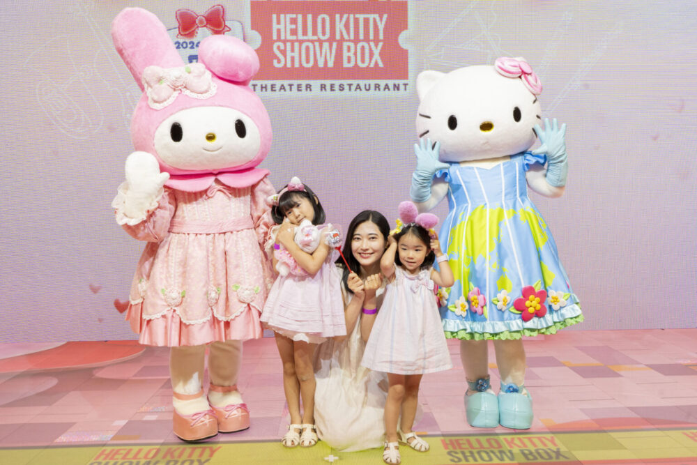 AWAJI HELLO KITTY APPLELAND ハローキティ ポチャッコ イベント グリーティング