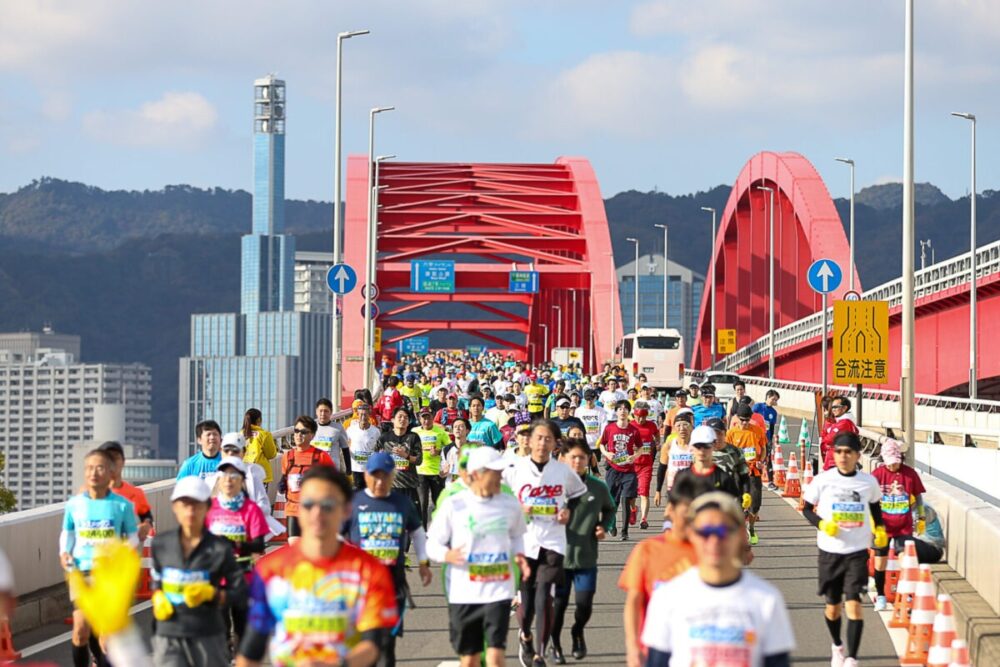 神戸マラソン 交通規制 通行止め 神戸市バス 運休 