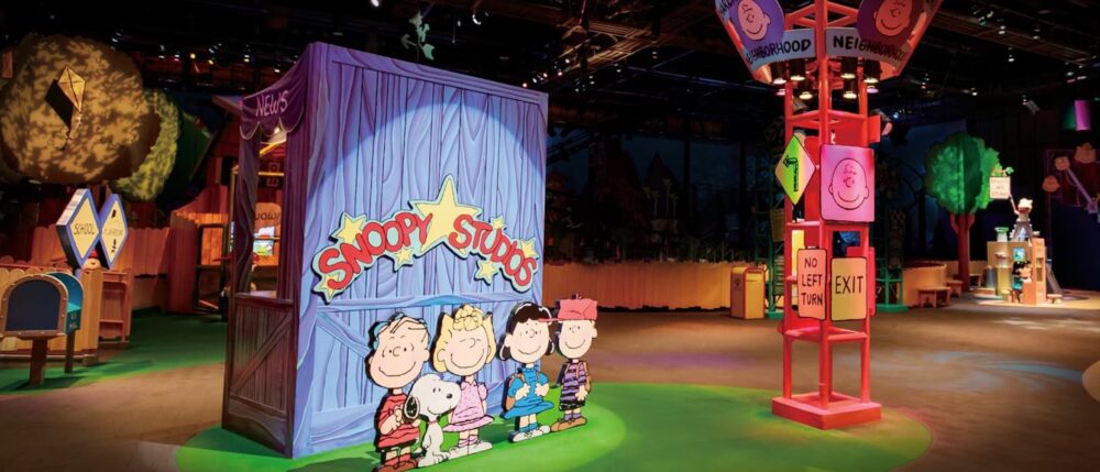 USJ ユニバーサル・スタジオ・ジャパン ユニバ 大阪 スヌーピー PEANUTS スヌーピー
・スタジオ リニューアル オープン ライド プレイランド アトラクション フォトスポット