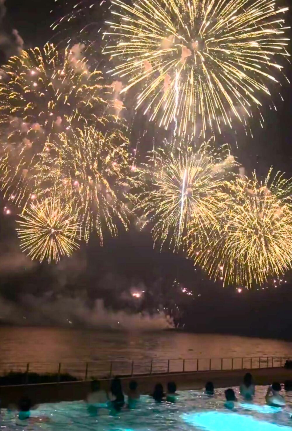 淡路 淡路市 淡路島 夏祭り 夏まつり 花火 アクアイグニス淡路島 プール 温泉 宿泊 トレーラー プラン