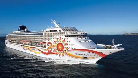 神戸 神戸港 クルーズ客船 船 入港予定 ポートターミナル 中突堤ターミナル