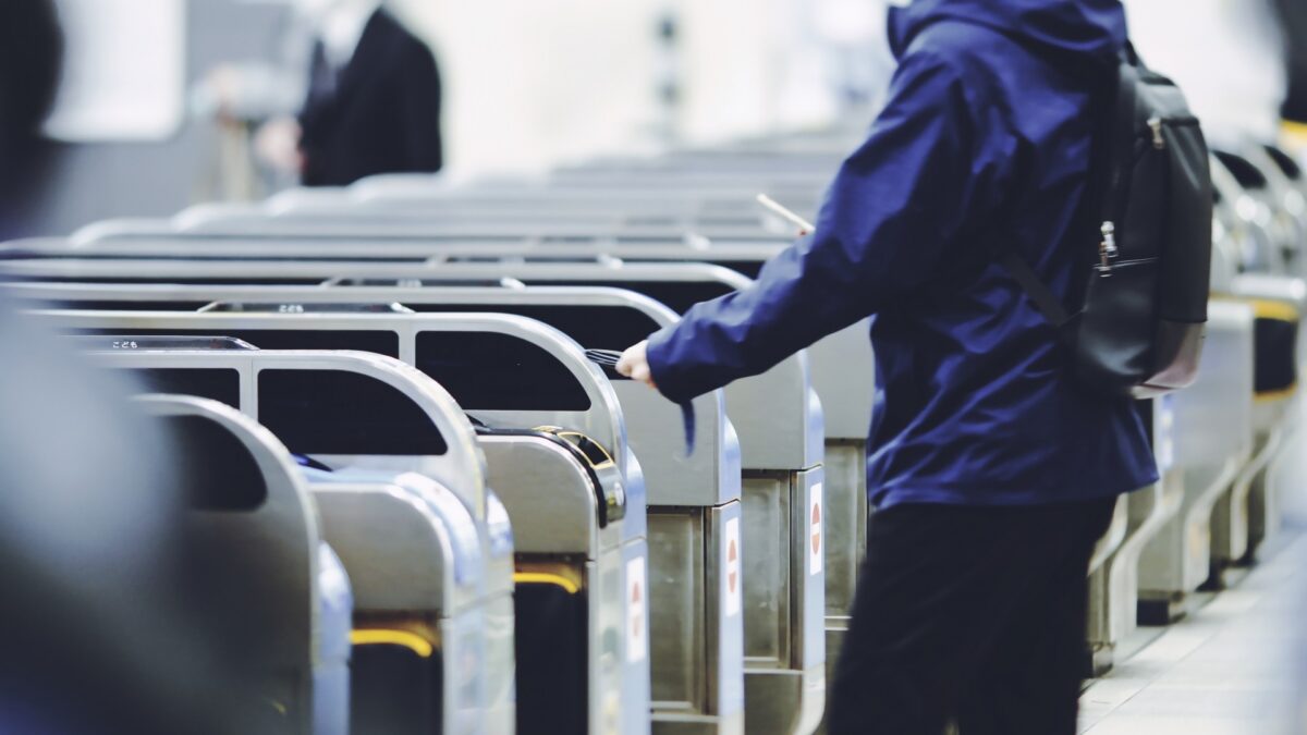 Photo AC 改札 駅 IC