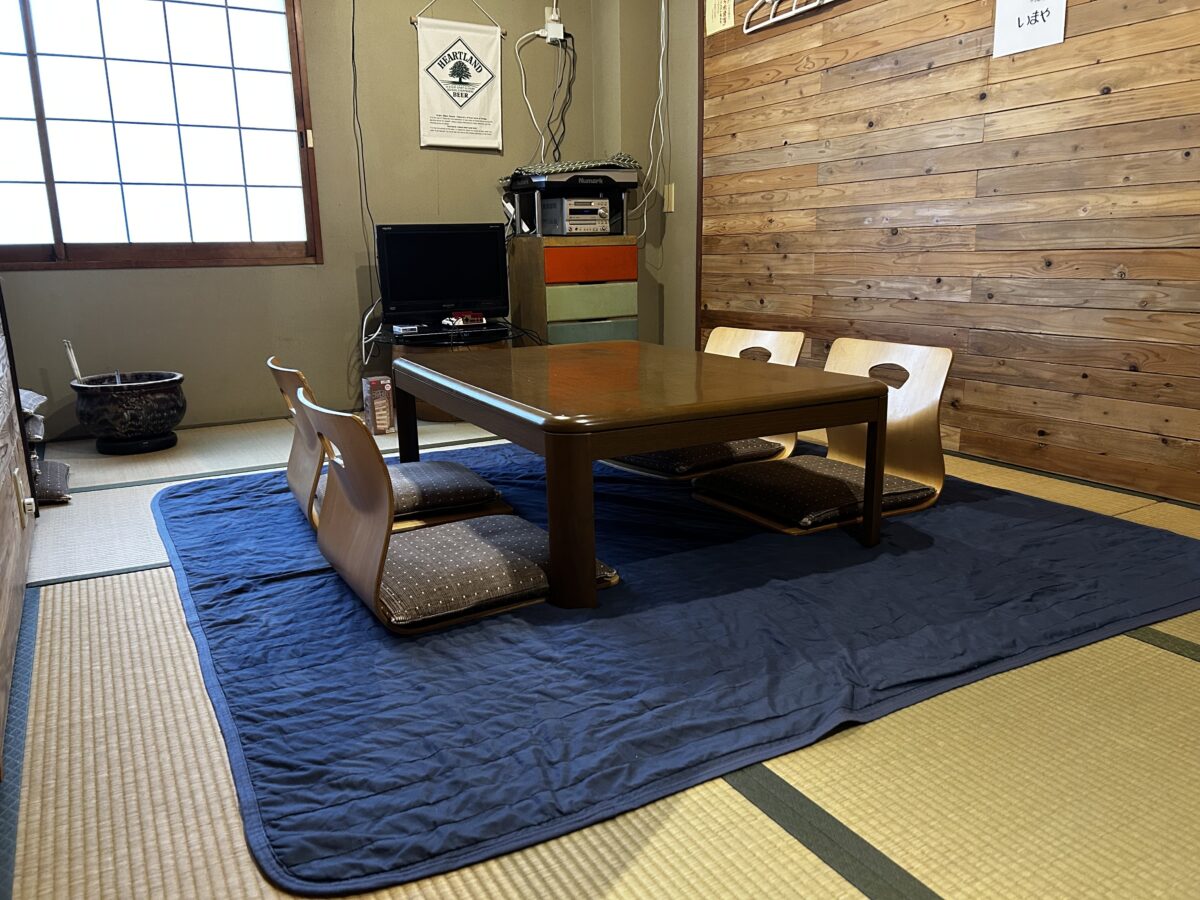 家庭料理 居酒屋 元町 いまや 和室 昭和レトロ リニューアル