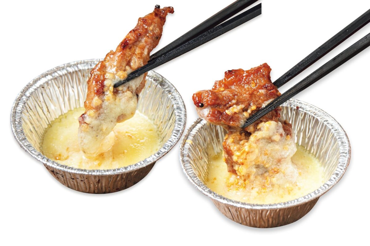超ガリバタのタレに肉をからめたところ