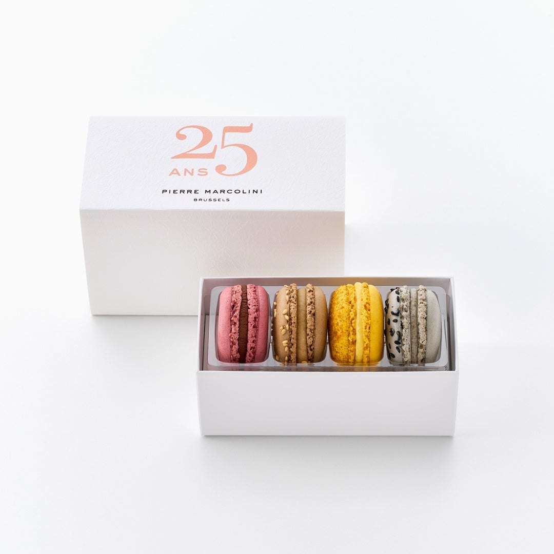 25 ANSのパッケージに入った4個入りマカロン