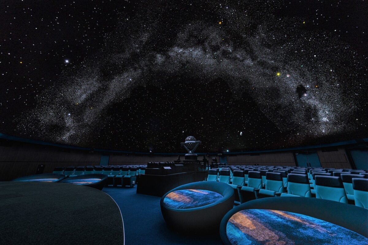 バンドー神戸青少年科学館ドームシアターの星空