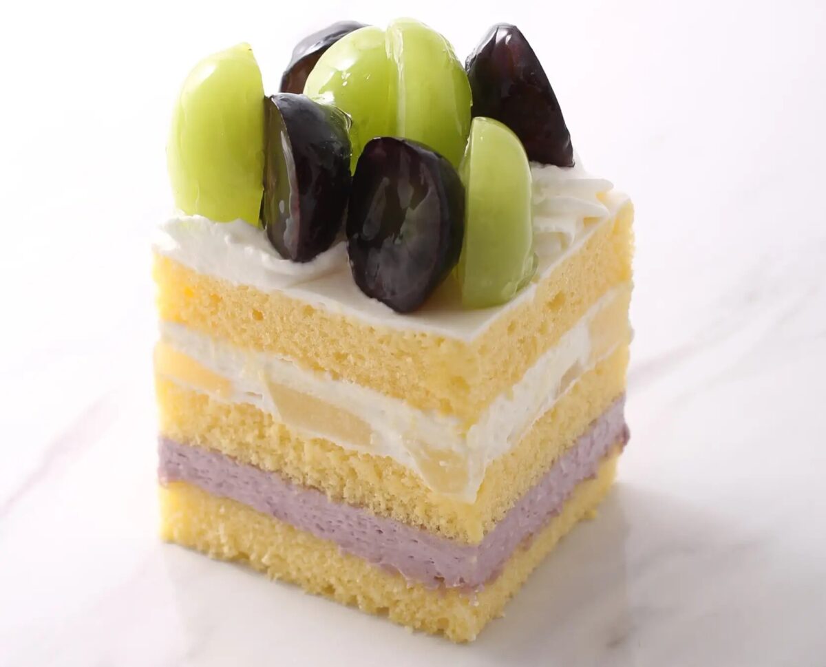 シャインマスカットと巨峰のショートケーキ