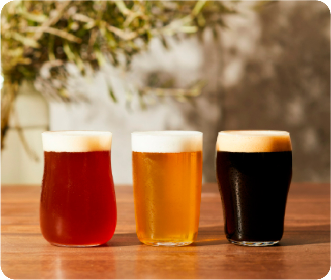 グラスに注がれたクラフトビール
