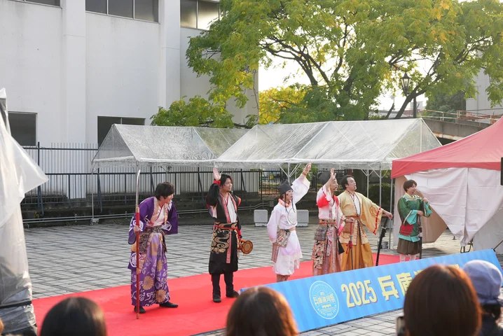 兵庫運河祭のステージの様子