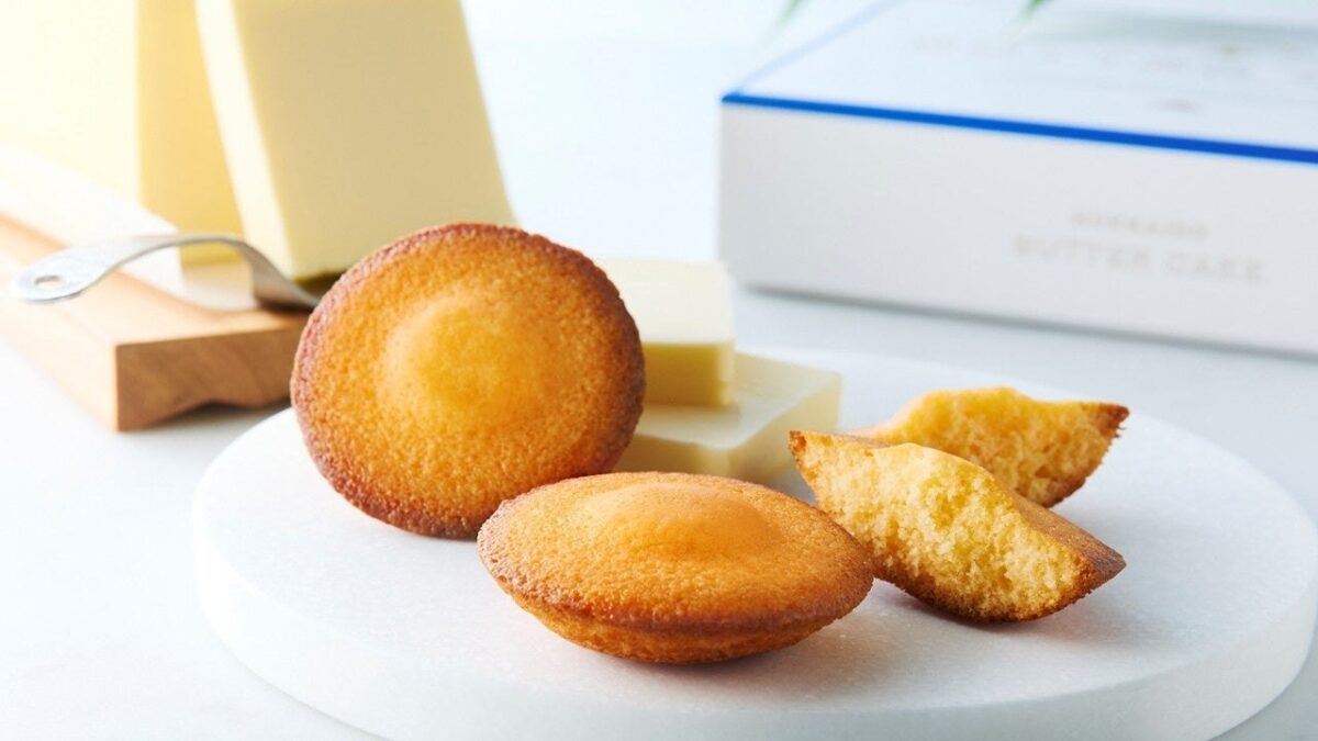 断面を見せた北海道バターケーキ