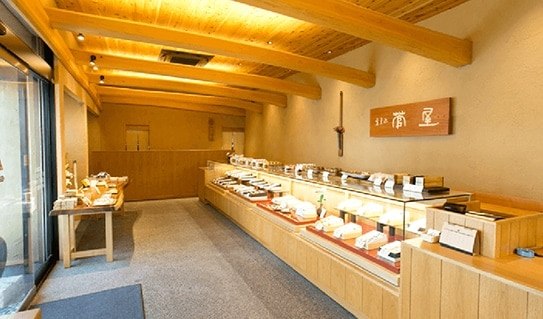 寶菓匠 菅屋 山本店の外観