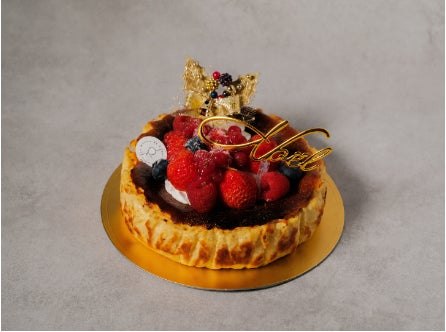クリスマス仕様のバスクチーズケーキ