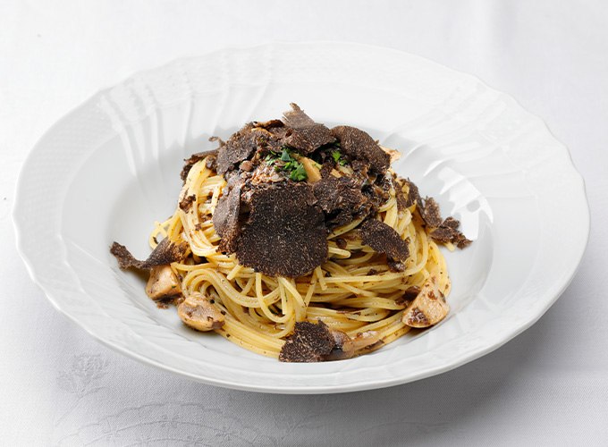茸とブラウンマッシュルームのラグーソーススパゲッティ
