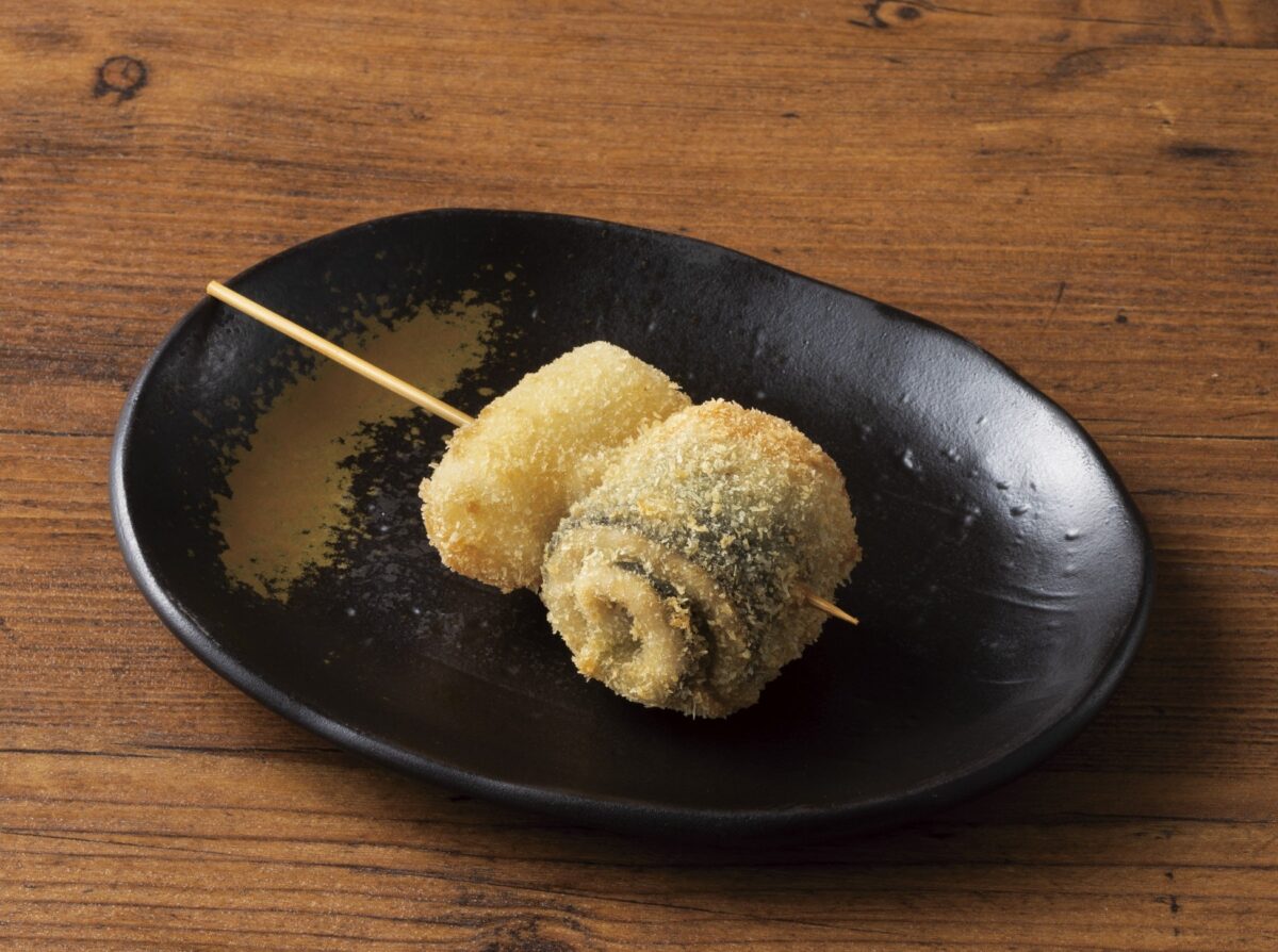 三陸産 秋刀魚の大葉巻き串揚げ