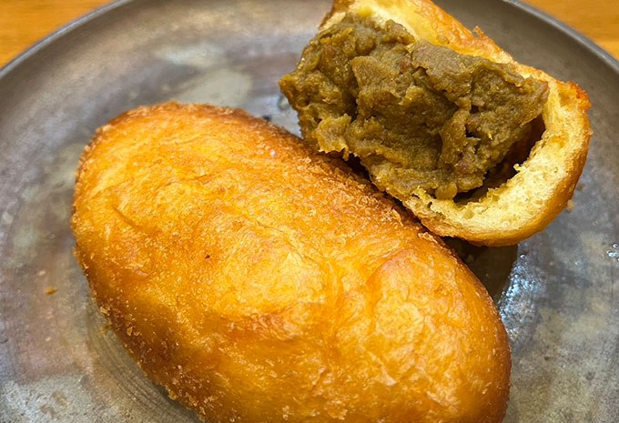 カレーパンの松風のキーマカレーパン