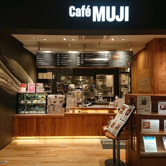 Café MUJI ピオレ明石の店頭