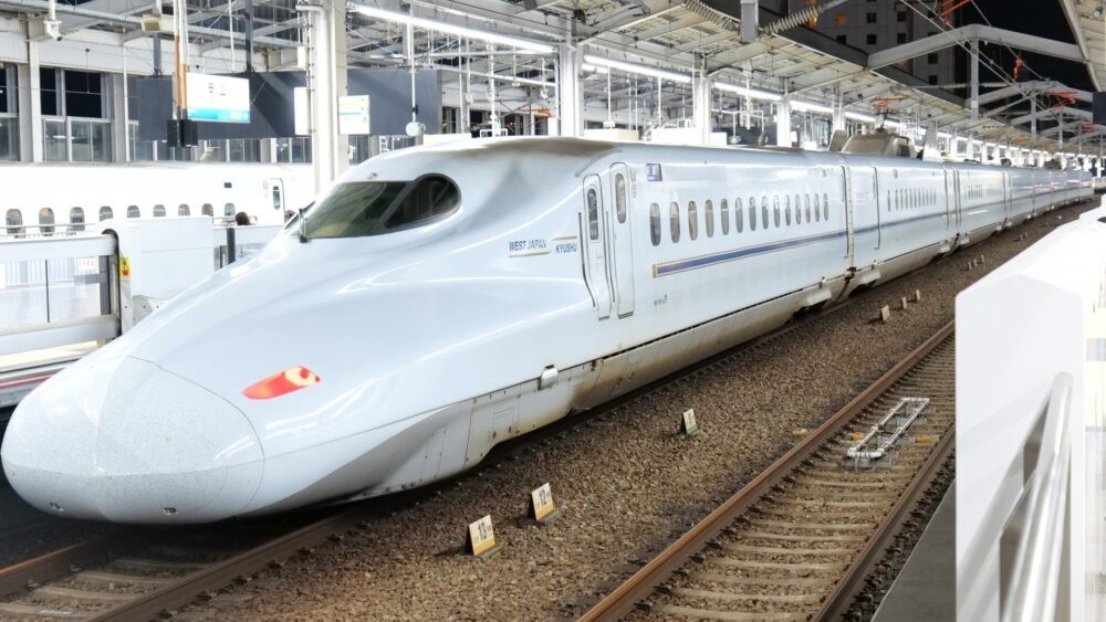 山陽新幹線のN700系車両