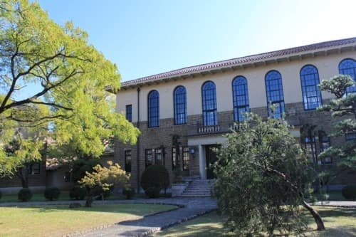 神戸女学院の図書館本館