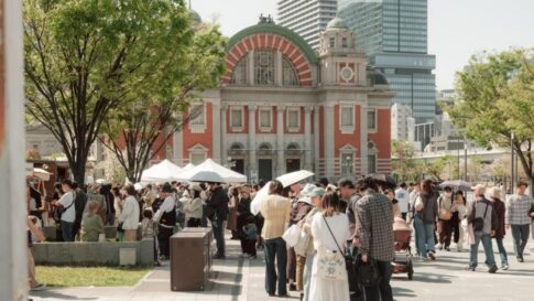 北浜蚤の市 大阪 中之島 マーケット イベント 水晶橋