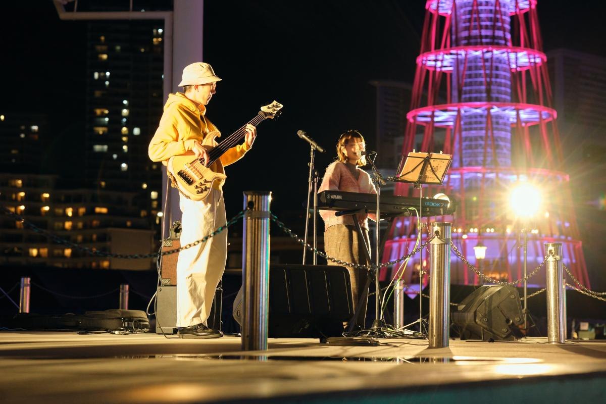 音楽ステージでのライブ