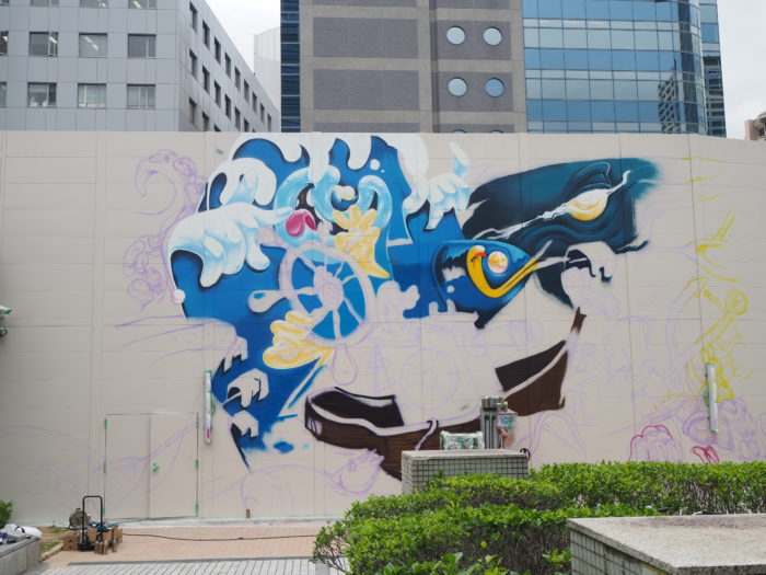神戸市役所」横の壁に描く『ミューラルアート』の様子を見てきた。高所 ...